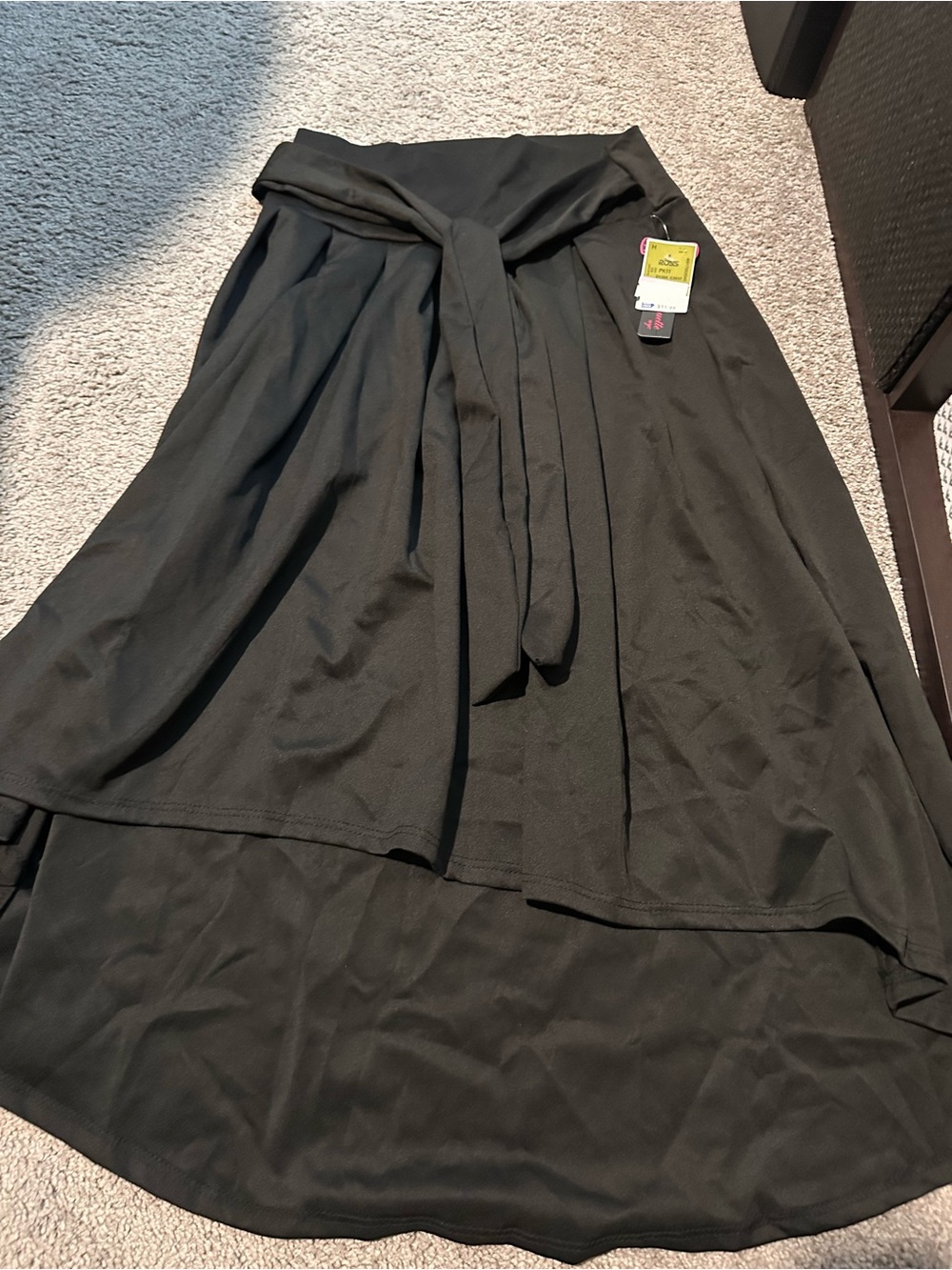 Black Ruffle Dramatic High Low Skirt Black Medium NWT
